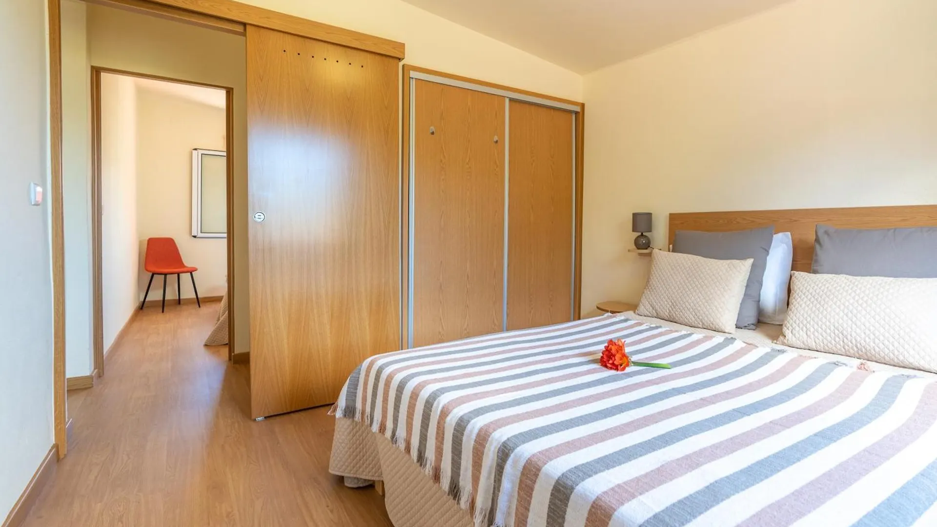 Spacious Apartment With Pool In Prazeres 150M² Campanário Portugal